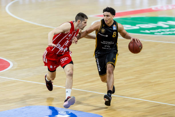 8助攻和7 8助攻和7