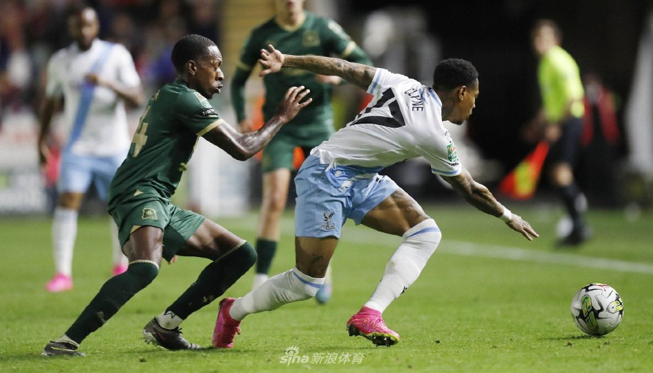 【无畏契约】进化者杯系列赛：JDG 2：0 XLG、WOL 2：1 BLG