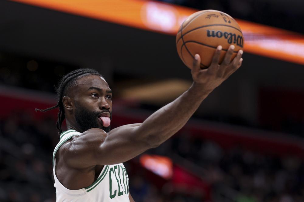 库里砍52分率队升至西部第五，一战创多项纪录，湖勇大战要来了.