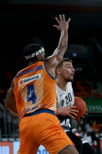 但它的象征 但它的象征