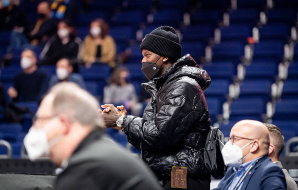 马丁传记：双胞胎、落选秀和被说唱歌手拯救的生涯